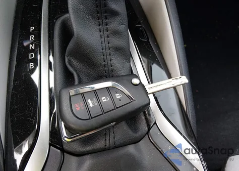 2025 Toyota Corolla Le z USA, uszkodzony, nr VIN 5YFB4MDE0SP338999